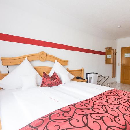 Hotel Weinhaus Wiedemann Ginsheim-Gustavsburg Quarto foto