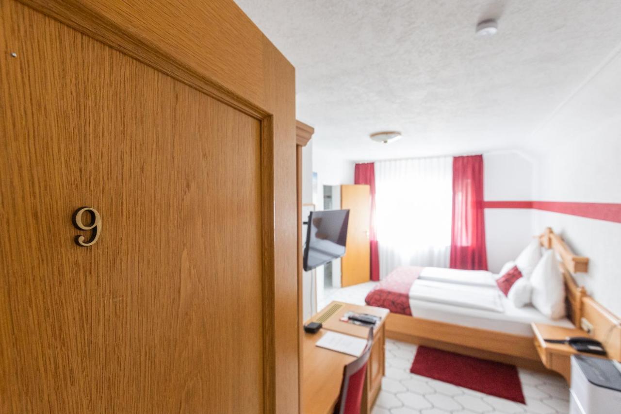 Hotel Weinhaus Wiedemann Ginsheim-Gustavsburg Quarto foto